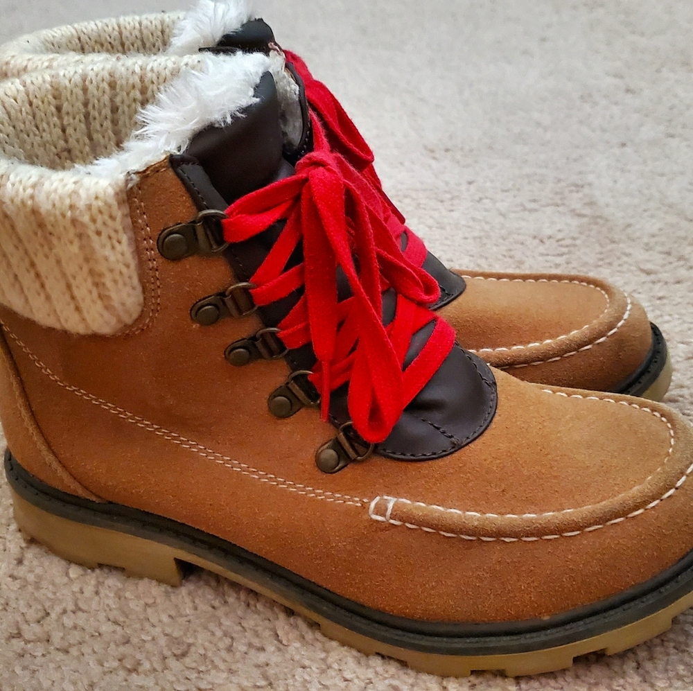 Roxy Red Laced Snow Boots